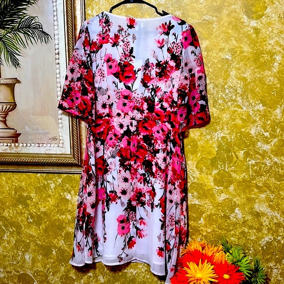 Dress/ beautiful, great for evening out or dinner party or Sunday brunch - Picture 3 of 4